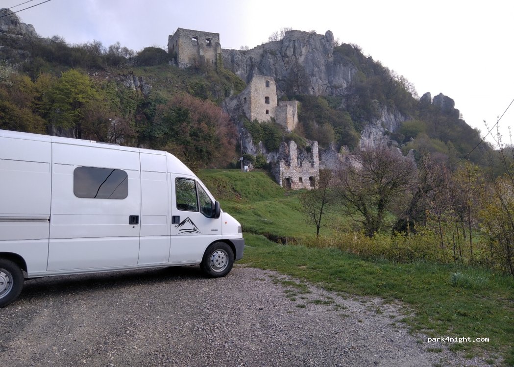 (48269) Kalnik - Starogradska 64 — foto