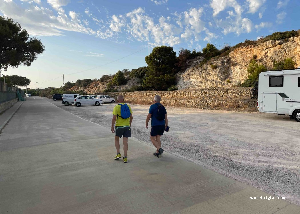 (09126) Cagliari - 50 Viale Calamosca — foto 4