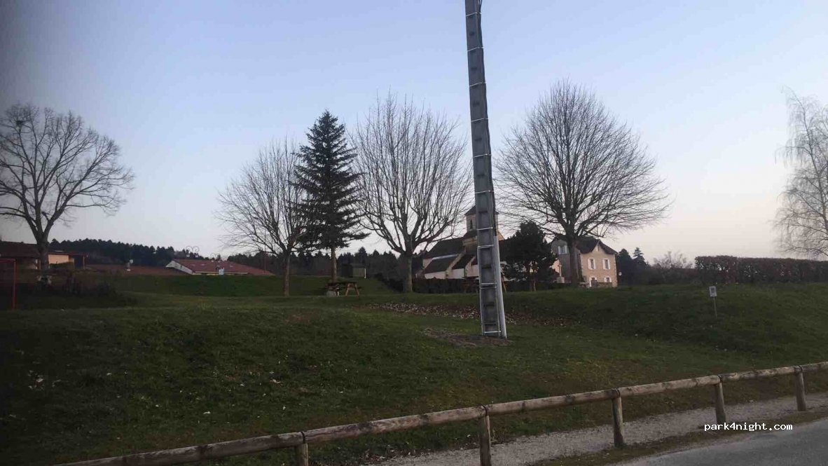 (71480) Joudes - Le Bourg — foto 2