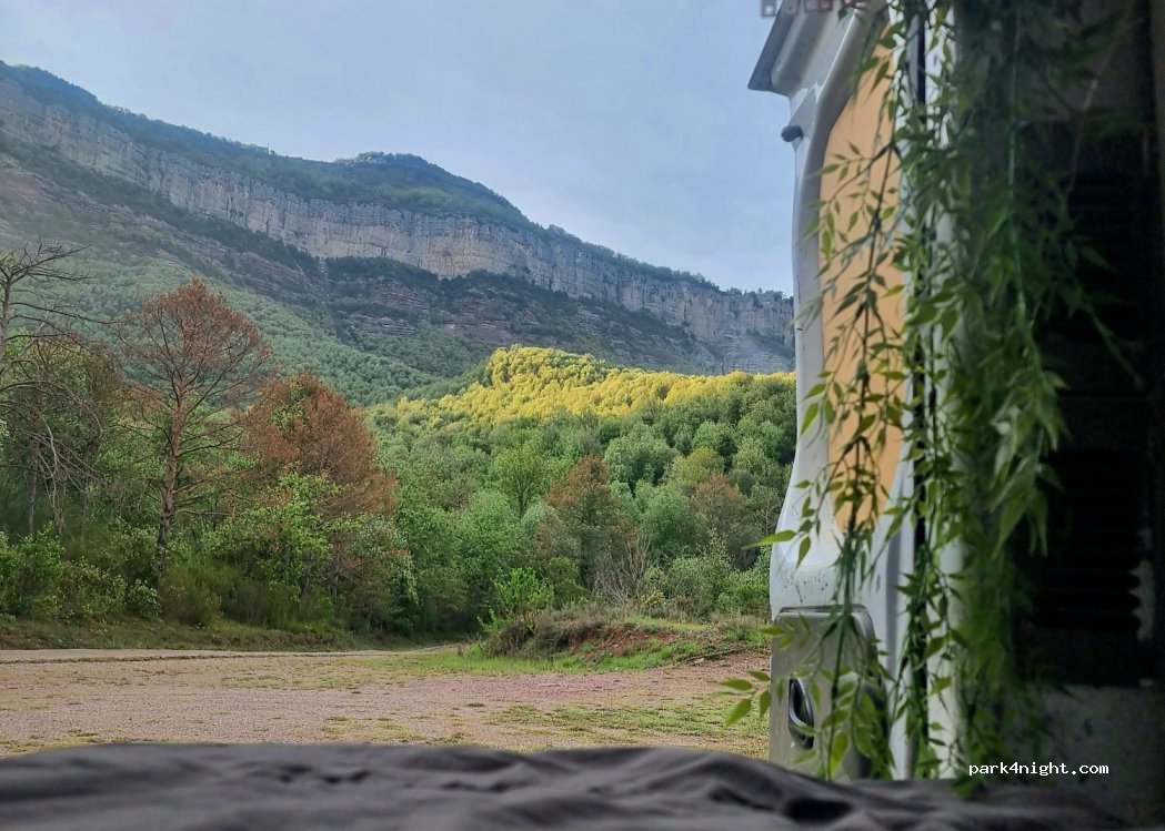 () Tavertet - Unnamed Road — foto 3
