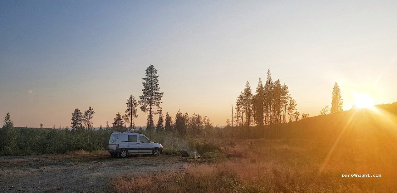 (962 99) Jokkmokk - Unnamed Road — foto
