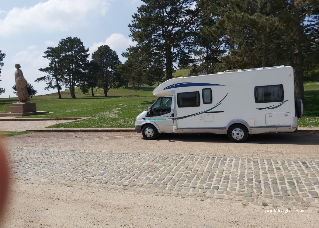 (02210) Oulchy-le-Château - D229 — foto