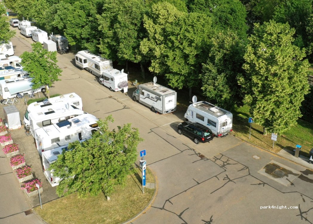 Wohnmobilstellplatz Kaiserwiese — foto 2