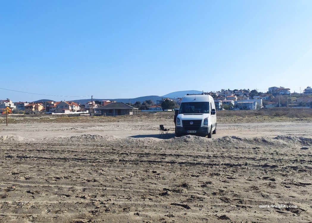 (35430) Urla/İzmir - 5 A 12057. Sokak — foto