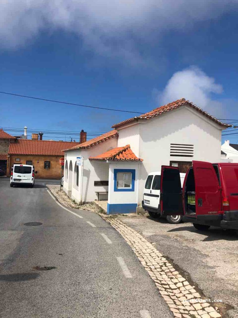 (2705-080) Azóia - 123 Estrada Nova — foto