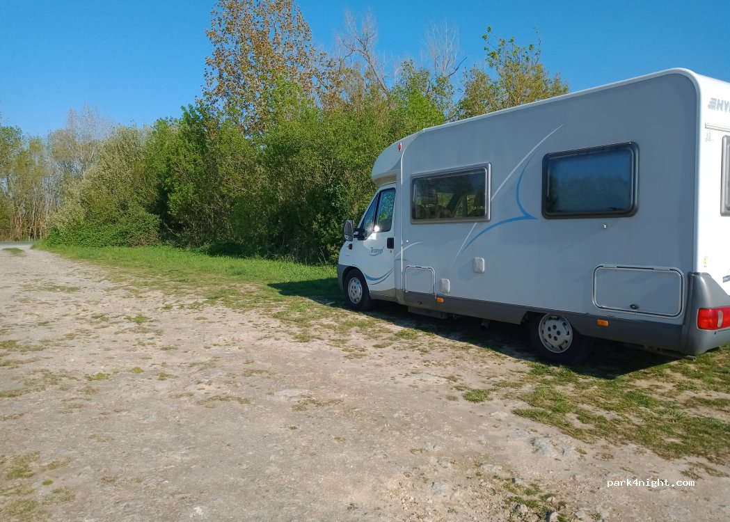 (85400) Luçon - Unnamed Road — foto 3