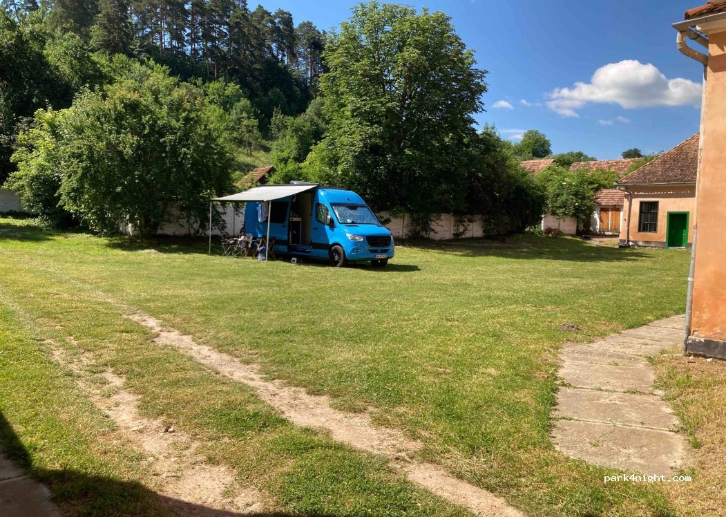 Camping La Curtea — foto 3