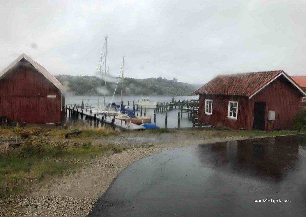 (450 70) Slottet / Hamburgsund - Unnamed road — foto