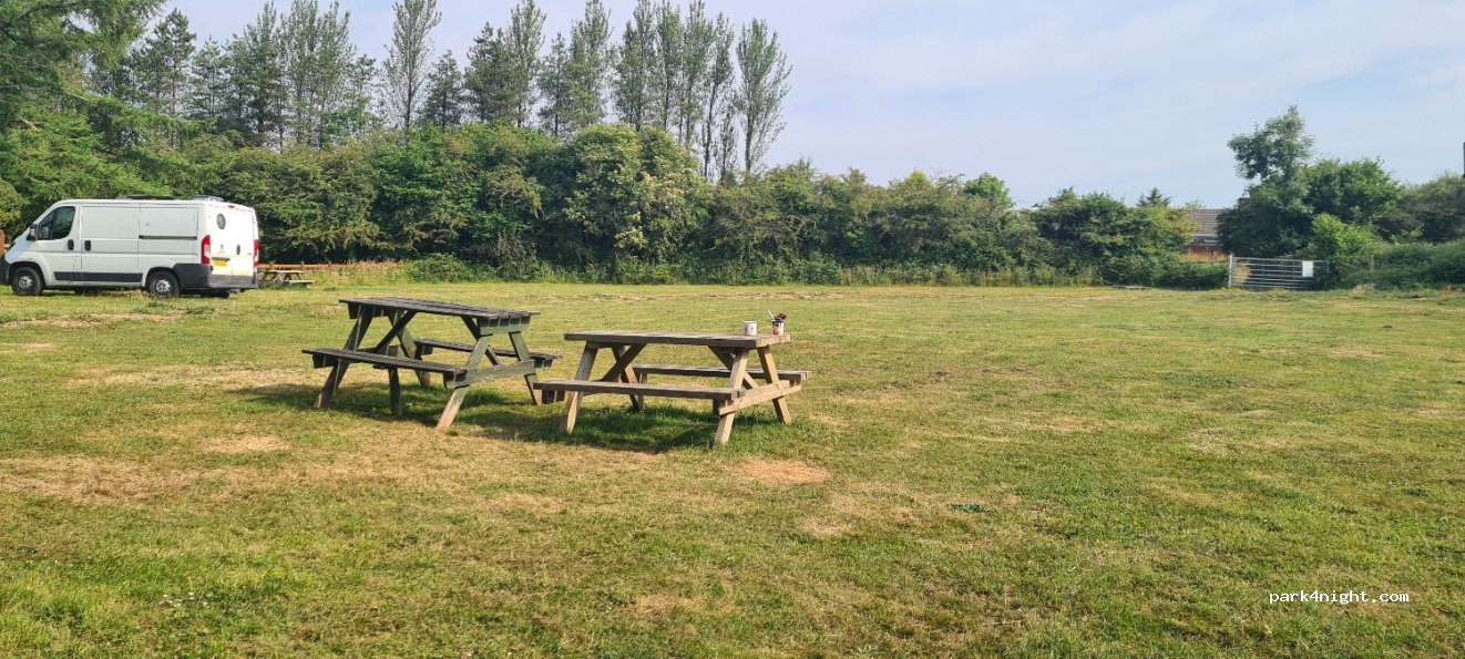 The Valley Campsite — foto