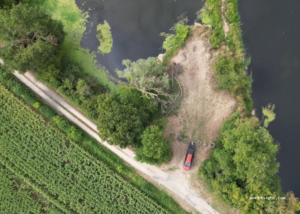 (03470) Pierrefitte-sur-Loire - Les Cornus — foto 3