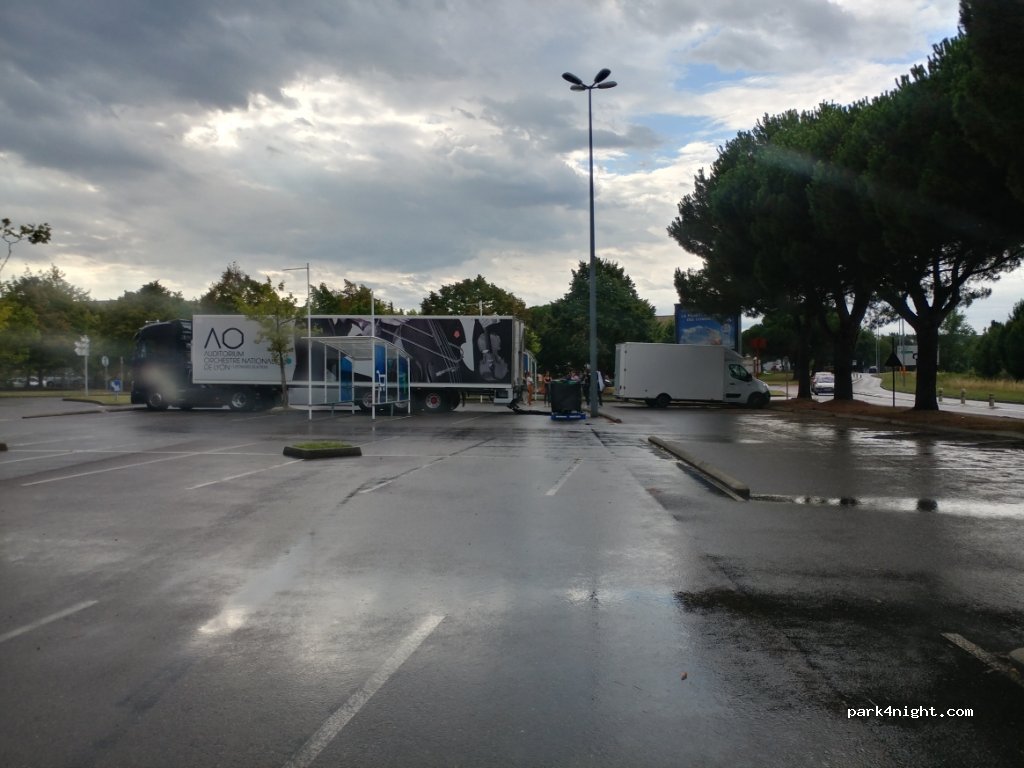 (31670) Labège - 700 La Pyrénéenne — foto