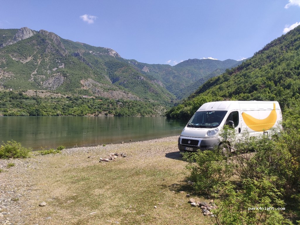 Camping Parking Zalli i Planazi — foto