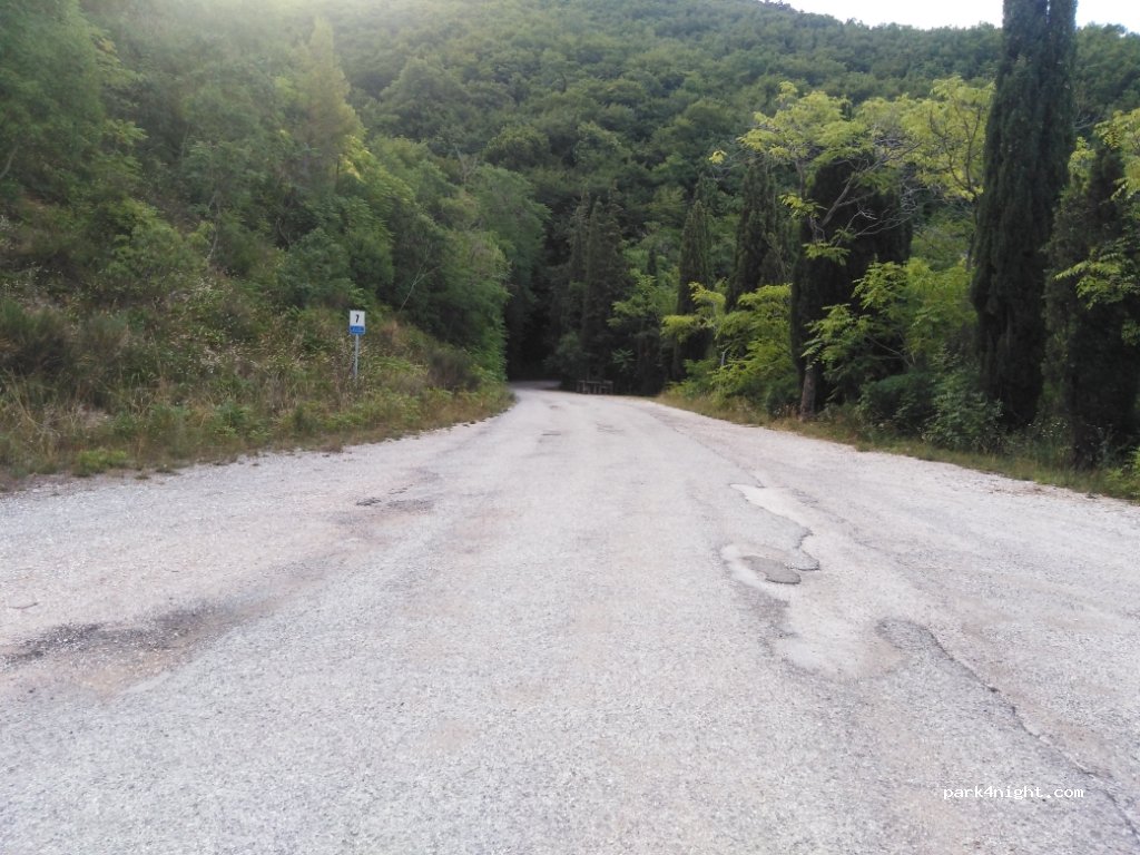 (06081) Assisi / Pian della Pieve - Via San Benedetto — foto 3