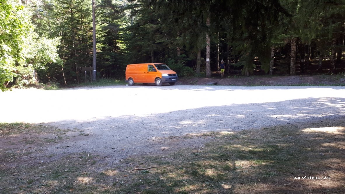 (05160) Savines-le-Lac - Unnamed Road — foto