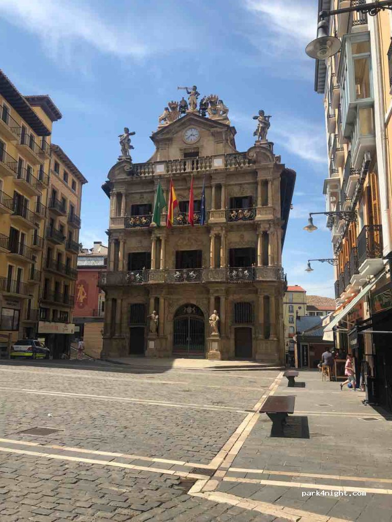 (31002) Pamplona - 47 Avenida de la Baja Navarra — foto