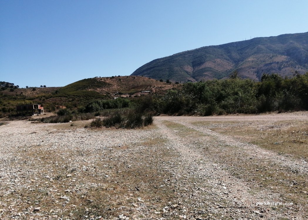 ()  - Unnamed Road — foto 2