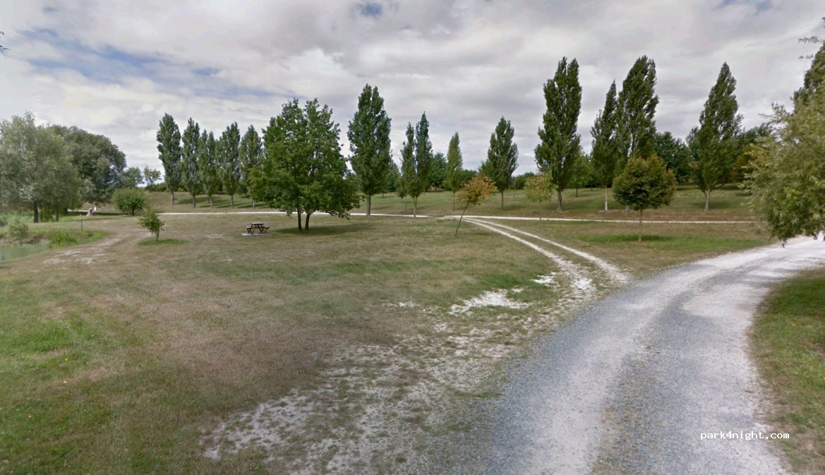 (17160) Thors - Le Puyveil — foto