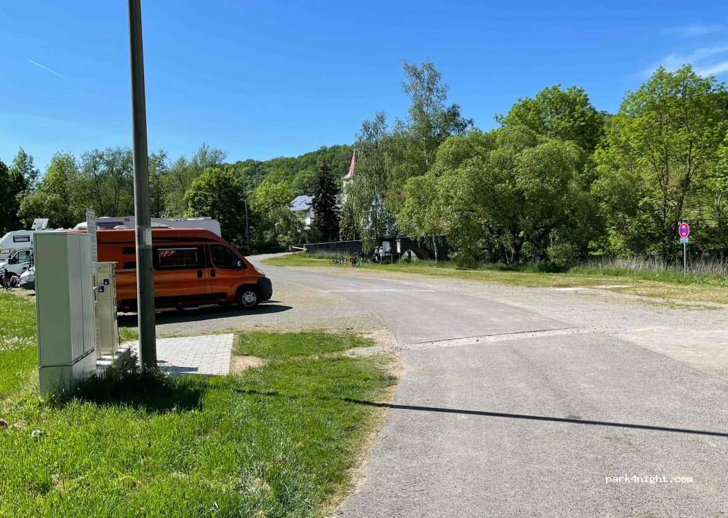 Wohnmobilstellplatz am Tauberufer — foto