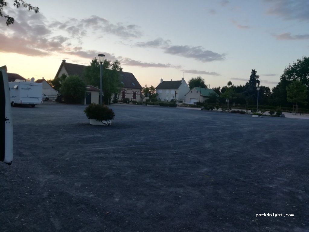 (03340) Montbeugny - 62 D12 — foto 2