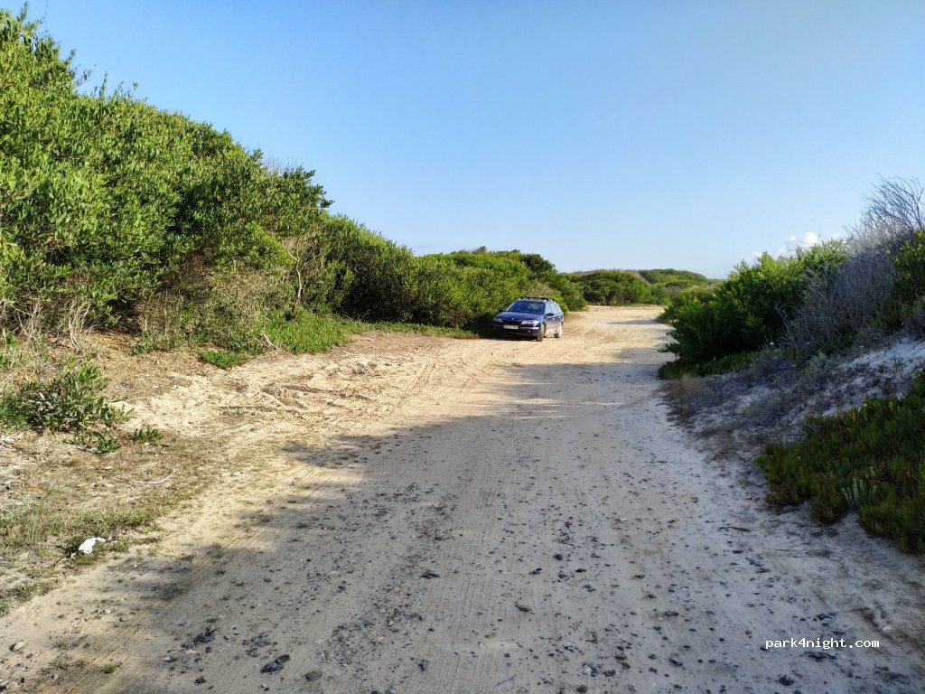 (3800)  - Unnamed Road — foto