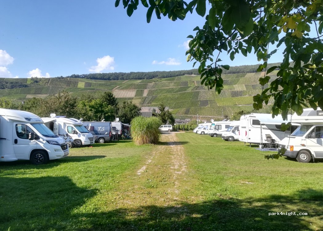 Wohnmobilstellplatz Offm Herach — foto 3
