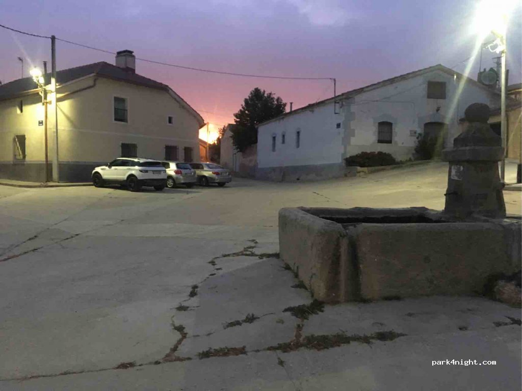 (40122) Santa María la Real de Nieva - 6 Travesía Segovia — foto