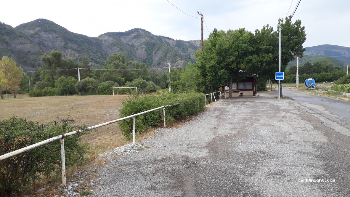 (04420) Marcoux - Les Roubauds — foto