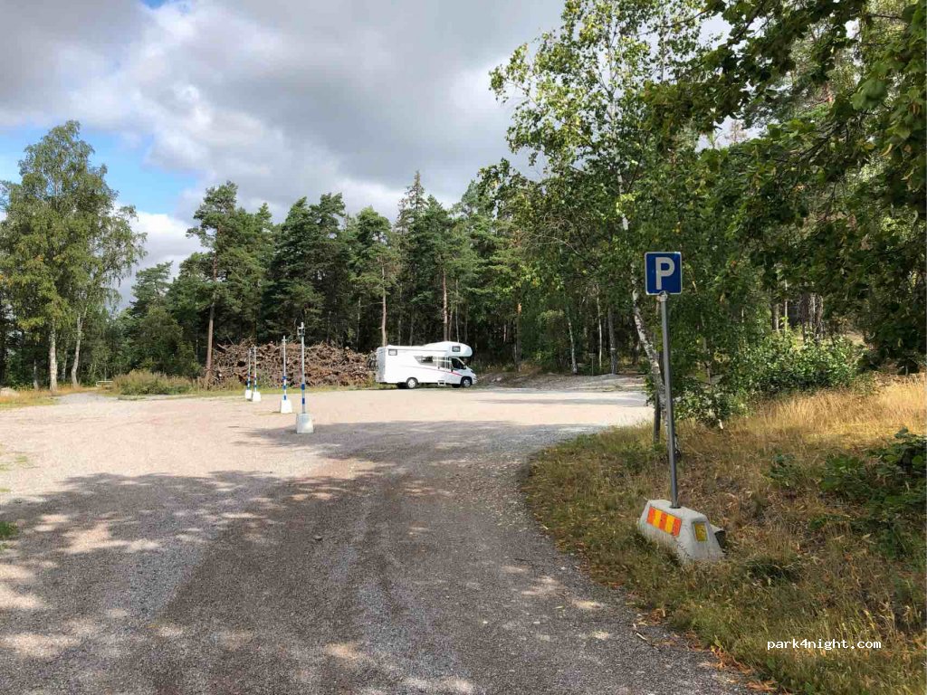 (746 92) Bålsta - 9 Grans Gårds väg — foto