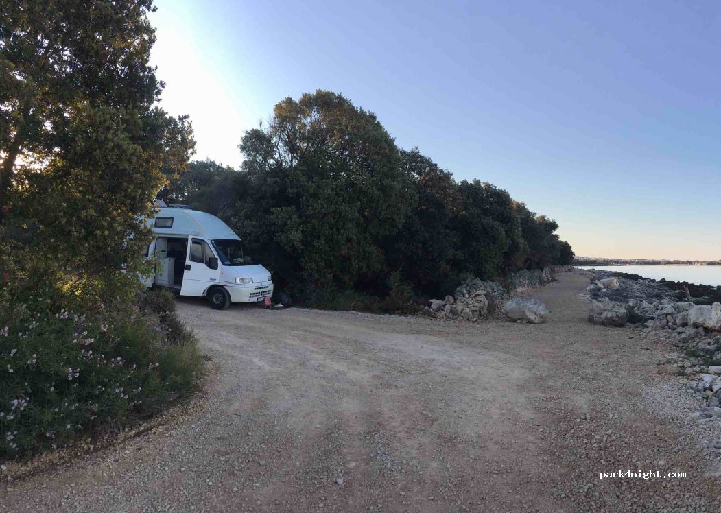 (53291) Novalja - Unnamed Road — foto