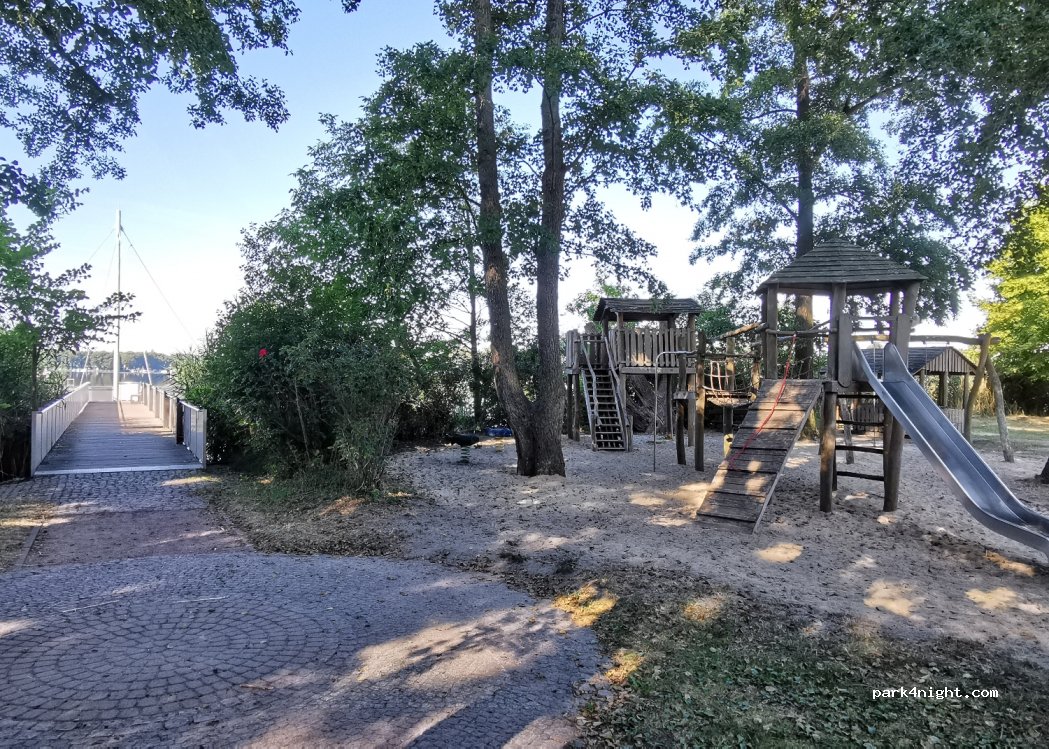 (15755) Teupitz - 6-15 Kirchstraße — foto 2