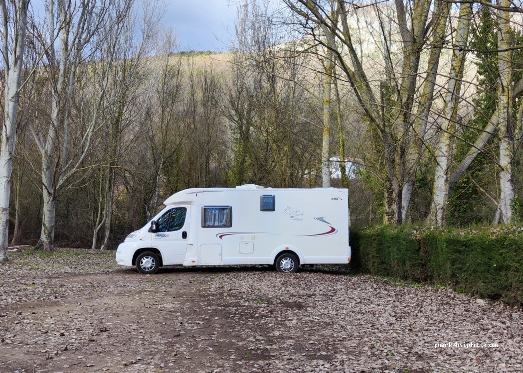 Aparcamiento para autocaravanas — foto 3