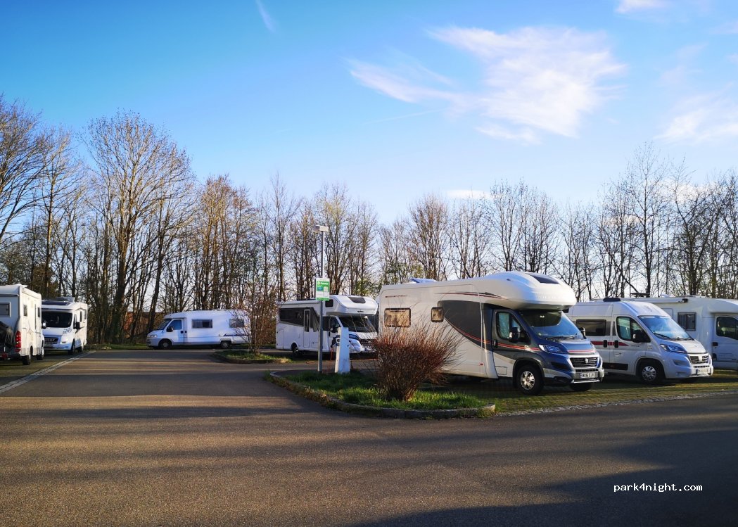Wohnmobilstellplatz Rothenburg P2 — foto