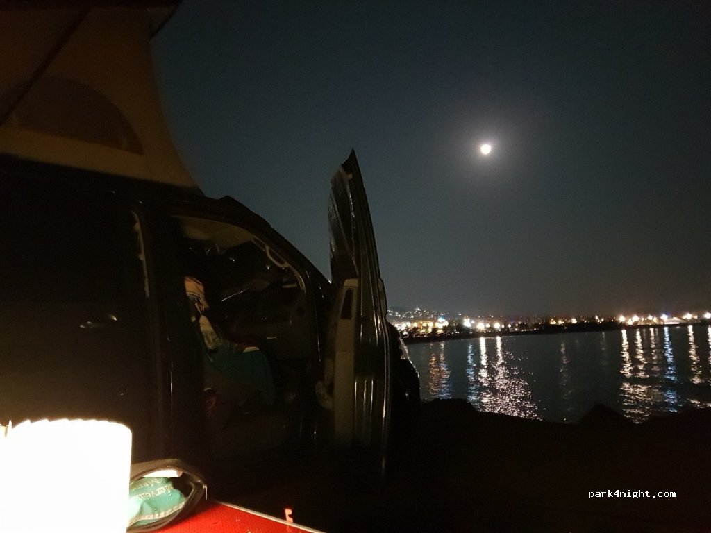 (166 75) Glifada - 20 Diadochou Pavlou — foto