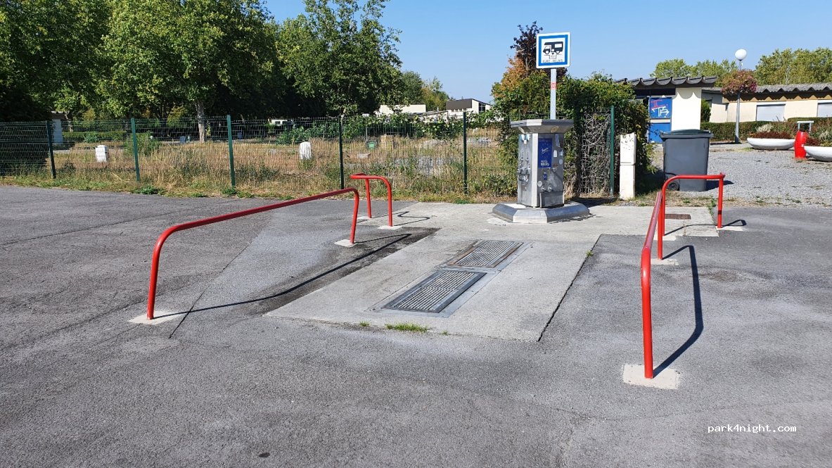 (08600) Givet - 12-14 Rue Berthelot — foto