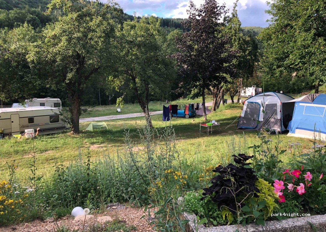 Camping Municipal "Le Gourjatoux" — foto