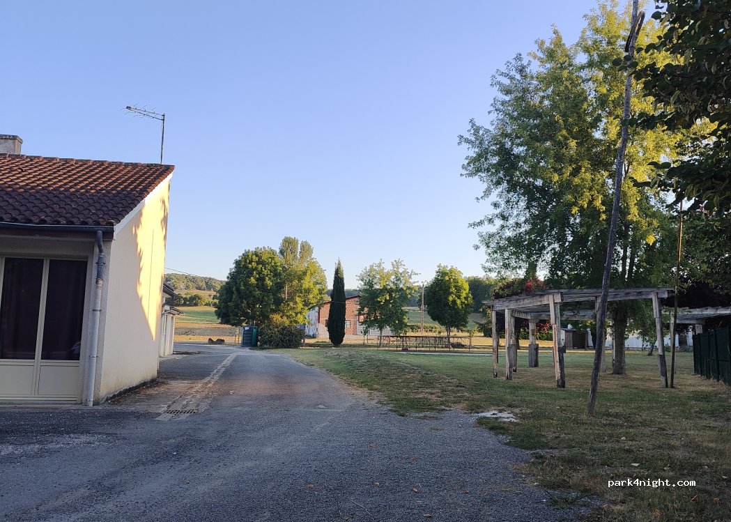 (46800) Lendou-en-Quercy - Pré d'Armagnac — foto