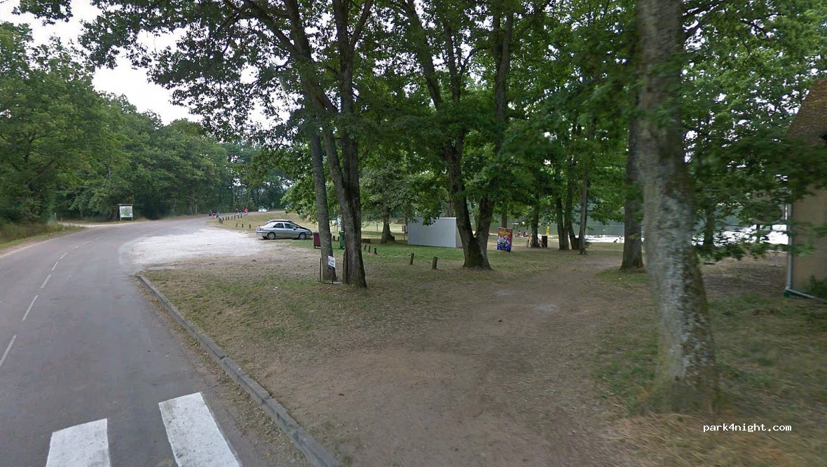 (89170) Saint-Fargeau - D485 — foto