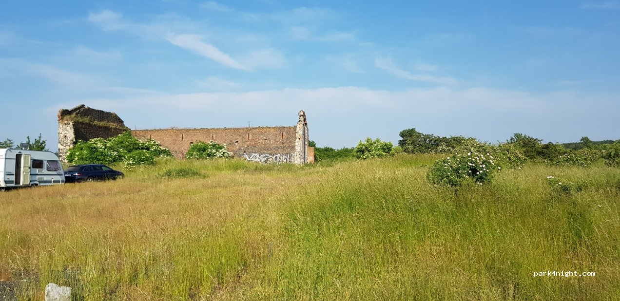 (441 01) Nepomyšl - Unnamed Road — foto