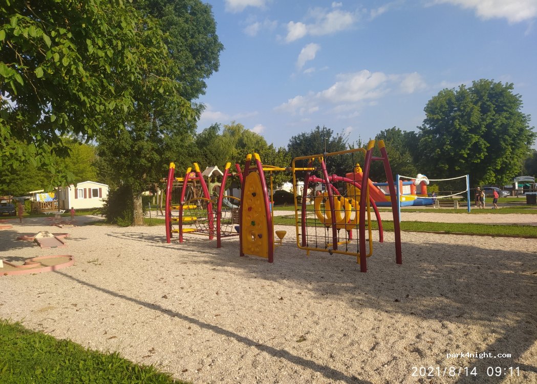 Camping Les Bords de Loue — foto 2