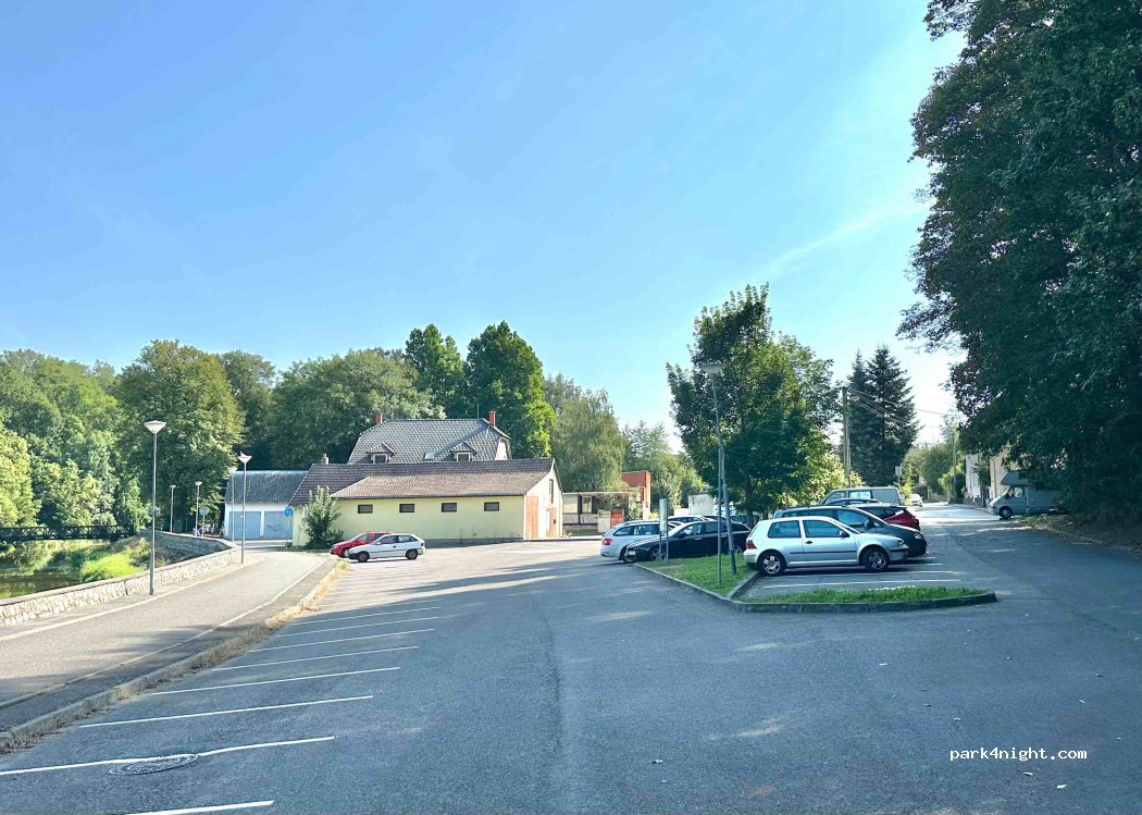 (674 01) Třebíč - 8 Nad Lesem — foto 3