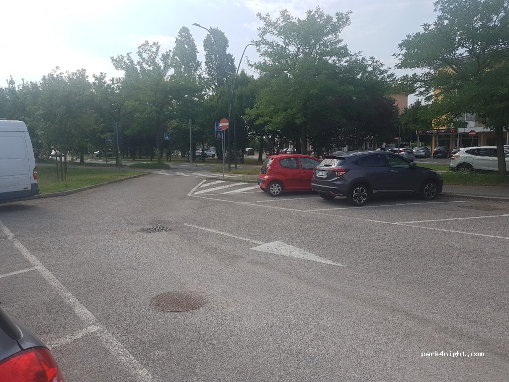 (48124) Ravenna - 104 Viale Leon Battista Alberti — foto 3