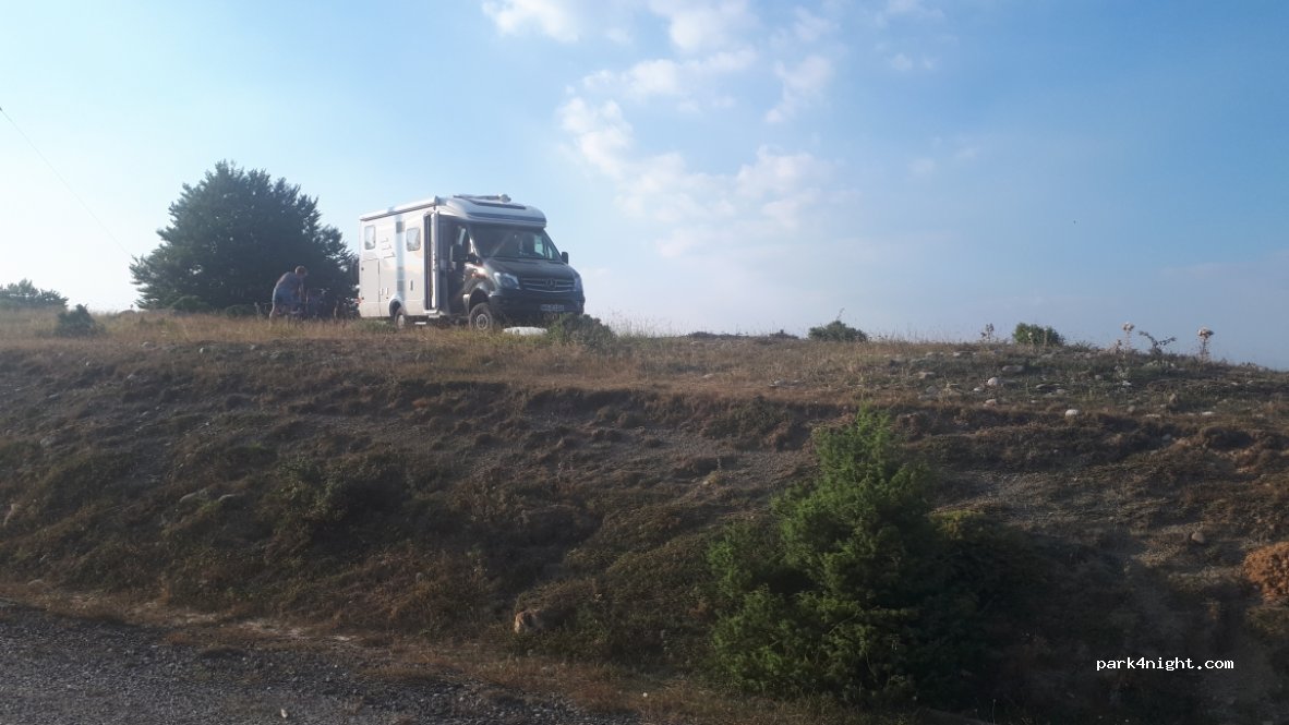 (520 51) Nea Kotili - Unnamed Road — foto