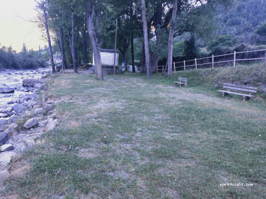 (22370) Broto - 1 Calle Porches — foto