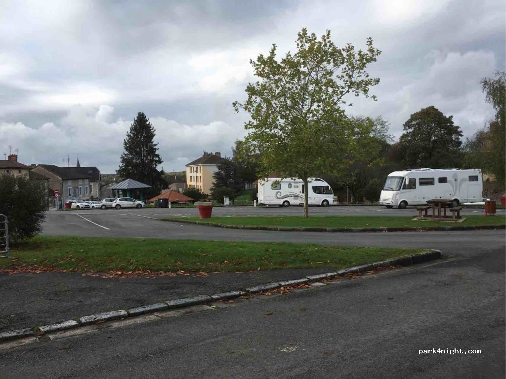 (87330) Mézières-sur-Issoire - 2-10 Route de Nouic — foto