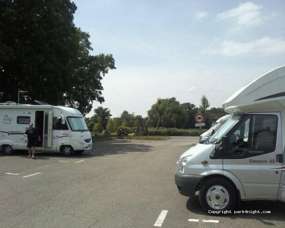 Aire De Camping-car Guipry-Messac — foto 2