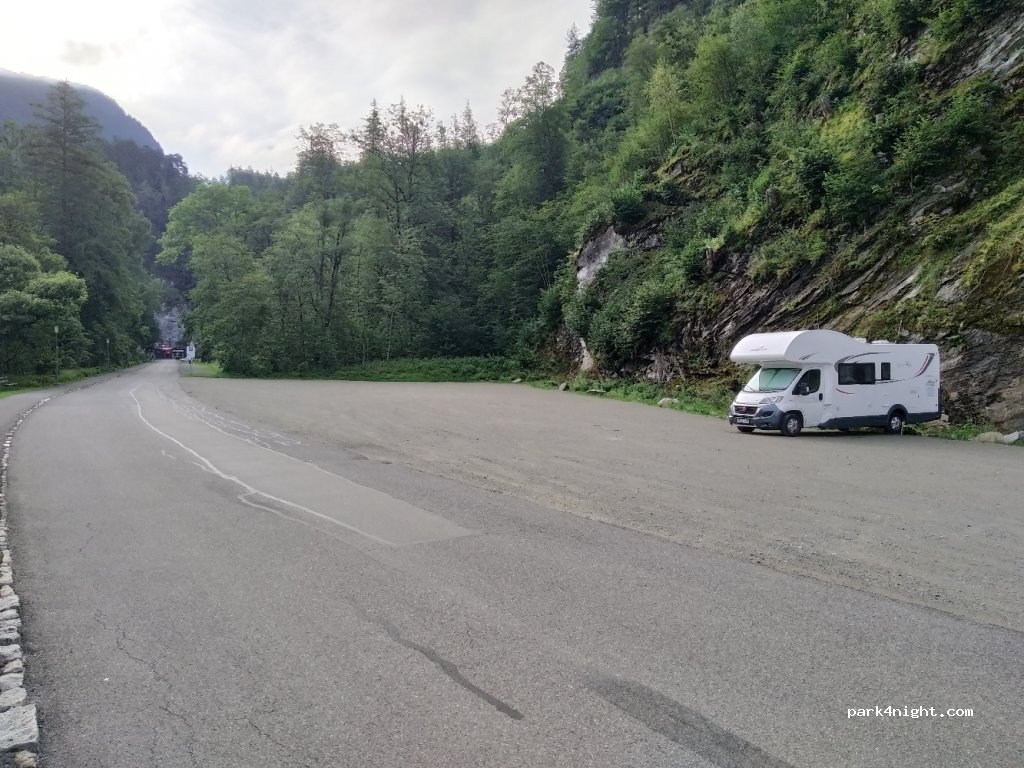 (3860) Schattenhalb - 12 Sandsteg — foto