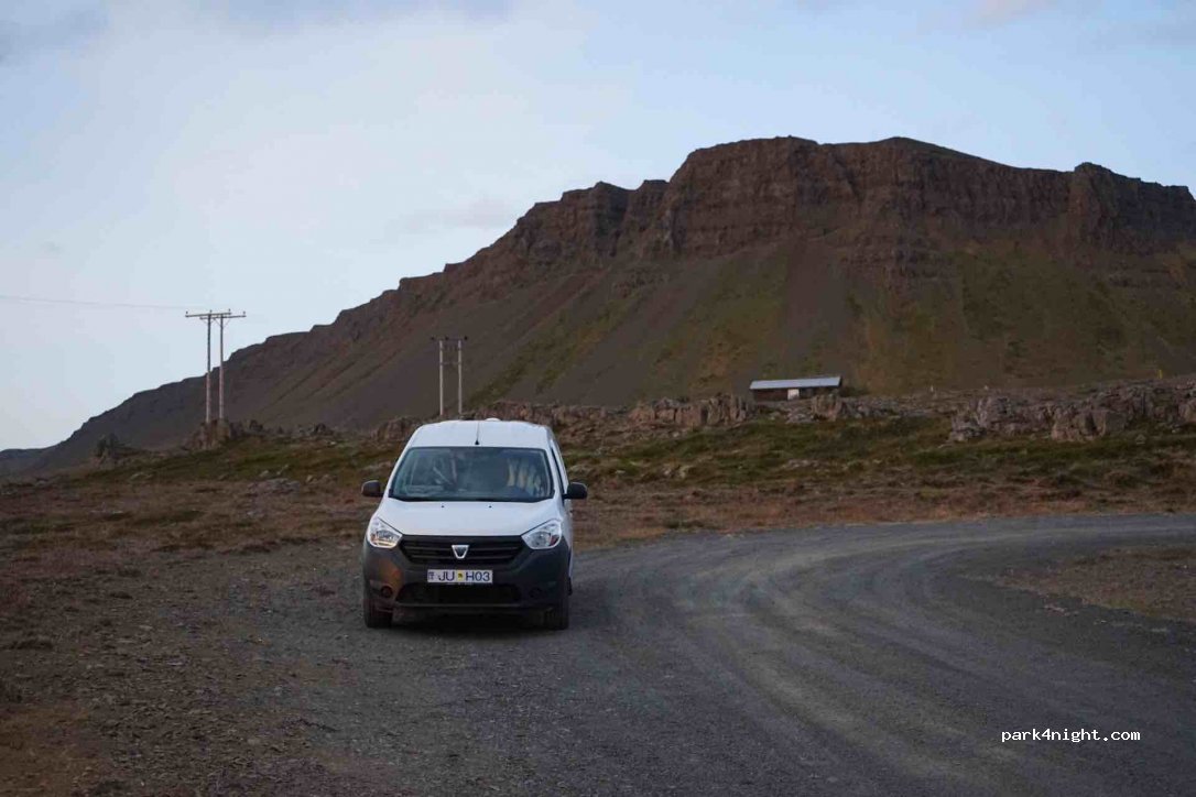 Verzlunarstaður - Garpadalsvegur — foto