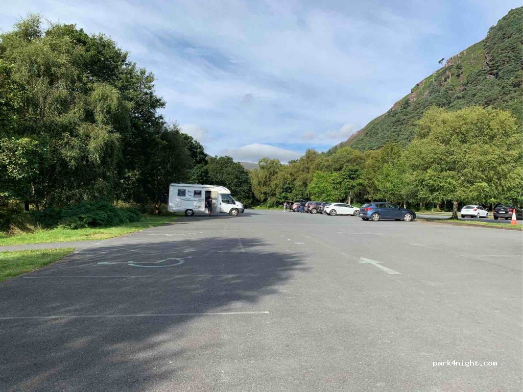 (2M44+Q5) Derrybawn, Co. Wicklow, - R757 Glendalough Upper Lake Car Park — foto