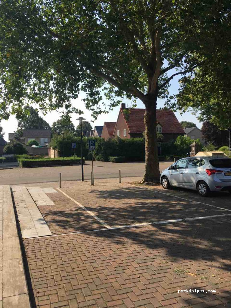 (5364 PT) Escharen - 2 Burgemeester de Bourbonplein — foto