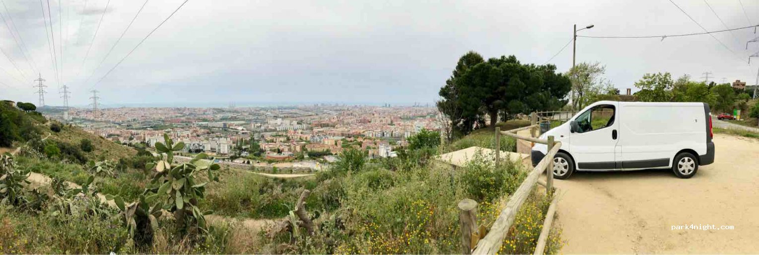 (08042) Barcelona - 326 Carretera Alta de les Roquetes — foto
